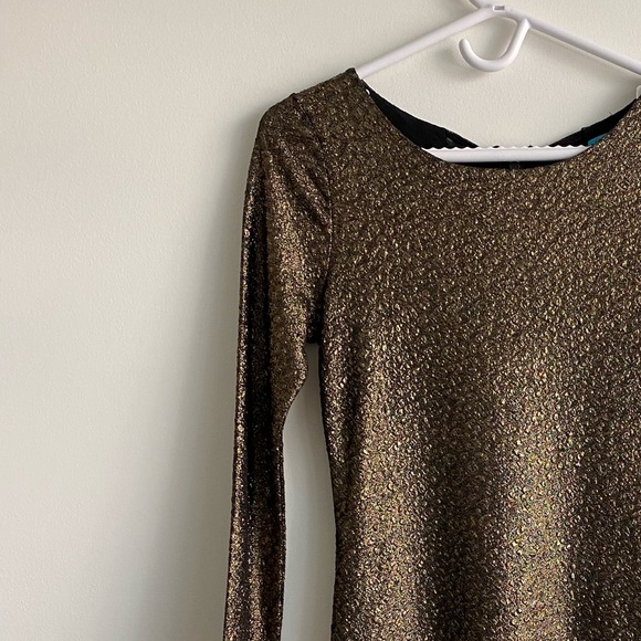 ALICE + OLIVIA gold metallic dress - Picture 4 of 8